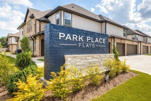 231 Park Place Cir in Waller, TX - Building Photo