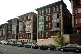 4726 Chestnut St in Philadelphia, PA - Building Photo - Building Photo