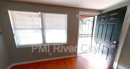 7471 John F Kennedy Dr W in Jacksonville, FL - Building Photo - Building Photo