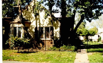 McKinley Courtyard in Sacramento, CA - Building Photo - Building Photo