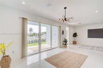 1805 NW 22nd Ct in Miami, FL - Building Photo - Building Photo