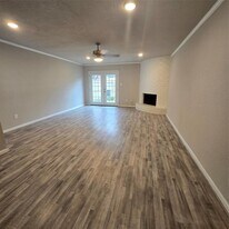 8355 Nairn St in Houston, TX - Building Photo