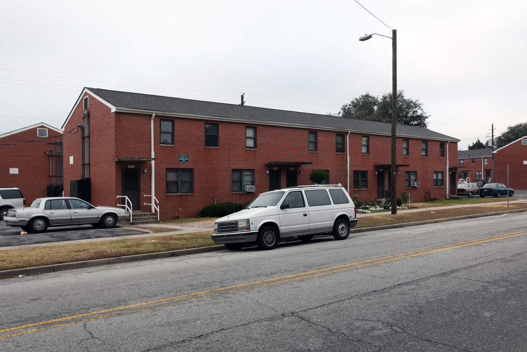 Houston Moore Terrace in Wilmington, NC - Building Photo