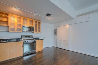 915 Franklin St in Houston, TX - Building Photo - Building Photo