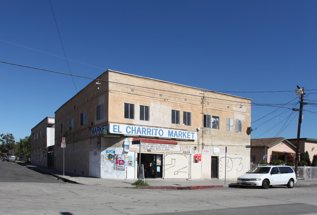 501-505 E 23rd St in Los Angeles, CA - Foto de edificio - Building Photo