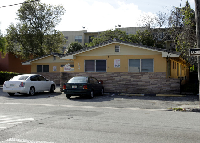 Manor Apartments in Miami, FL - Building Photo - Building Photo