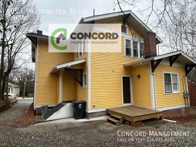 405 E Whittington St in Greensboro, NC - Foto de edificio - Building Photo