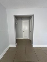 1281 NW 60th St in Miami, FL - Building Photo - Building Photo