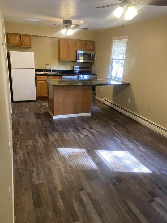 11368 PA-18 in Conneaut Lake, PA - Building Photo