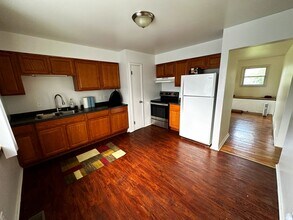 1490 Brady Ave in Burton, MI - Building Photo - Building Photo