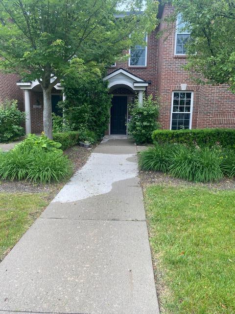 property at 5729 Hampshire Ln