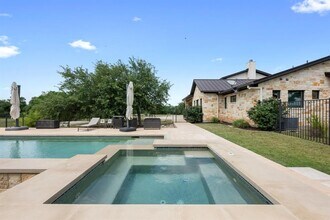 3400 Tuscany Dr in Driftwood, TX - Building Photo - Building Photo