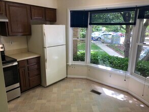 2281 Idylwood Station Ln in Falls Church, VA - Building Photo - Building Photo