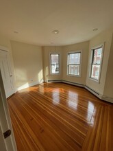 555 Heath St, Unit #2 in Chestnut Hill, MA - Building Photo - Building Photo