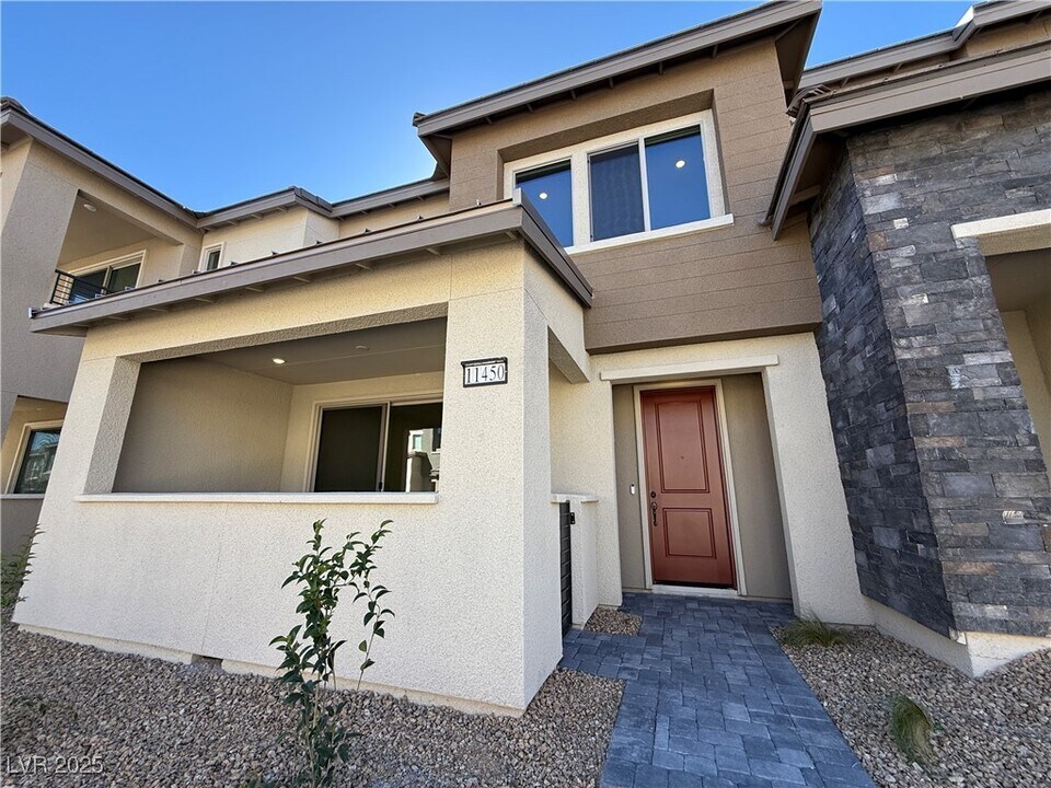 11450 Crimson Ledge Ave in Las Vegas, NV - Building Photo