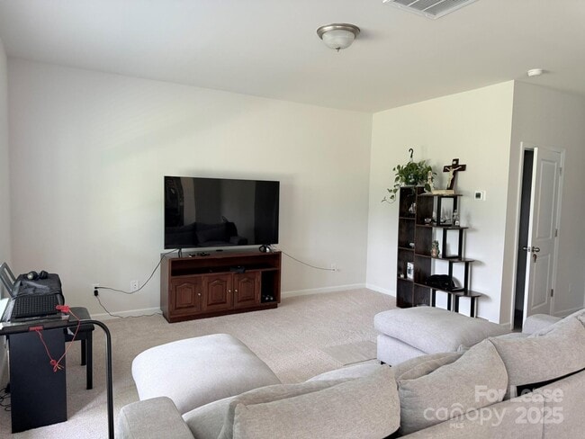 6135 Moonview Ct in Charlotte, NC - Building Photo - Building Photo
