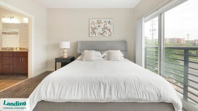 3300 East-West Hwy, Unit 513 in Hyattsville, MD - Foto de edificio - Building Photo