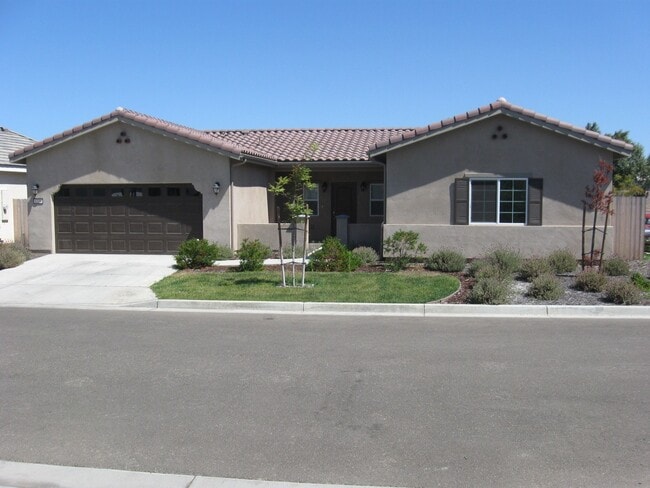 property at 1339 Darien Ct