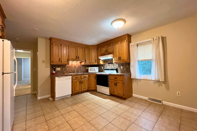 113 Saybrook Rd, Unit 1b