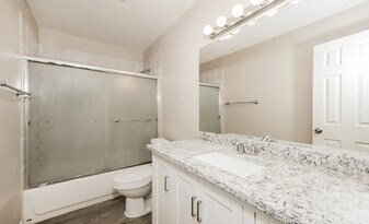 110 E Valley View Dr in Phoenix, AZ - Building Photo