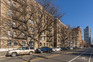 45 W 110th St in New York, NY - Building Photo