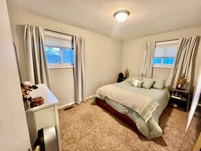 103 W Lincoln St in Normal, IL - Building Photo - Building Photo