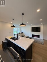 650 Mountview Pl in Newmarket, ON - Building Photo - Building Photo