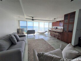 2801 Coconut Ave in Honolulu, HI - Building Photo