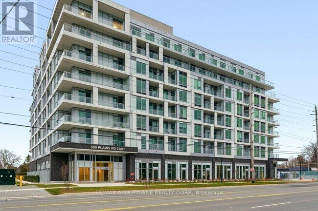 500 Plains Rd E in Burlington, ON - Building Photo - Building Photo