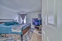 656 Portland St photo'
