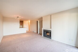 4165 178th Ln SE in Bellevue, WA - Building Photo - Building Photo