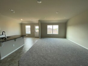 1407 E Vangston Ct in Siloam Springs, AR - Building Photo - Building Photo