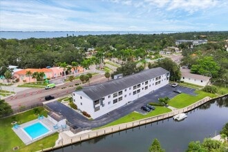 2124 N Tamiami Trl in Sarasota, FL - Building Photo - Building Photo