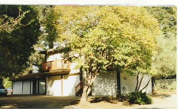 123 Carrillo St in Santa Rosa, CA - Foto de edificio