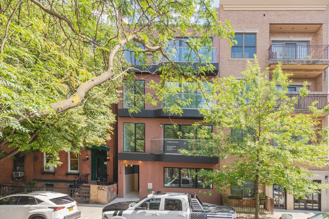 116 India St in Brooklyn, NY - Foto de edificio