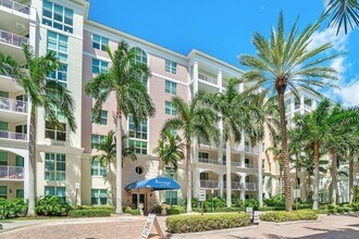 806 E Windward Way, Unit 301 in Lantana, FL - Building Photo - Building Photo