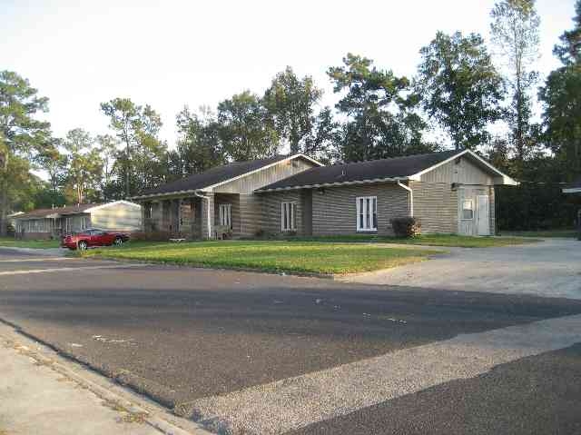 Waterfall Apartments in Vidor, TX - Building Photo