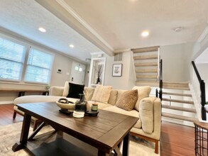 7821 Edmunds Way in Elkridge, MD - Building Photo - Building Photo