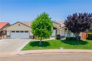 1927 Fieldstone Cir in Paso Robles, CA - Building Photo