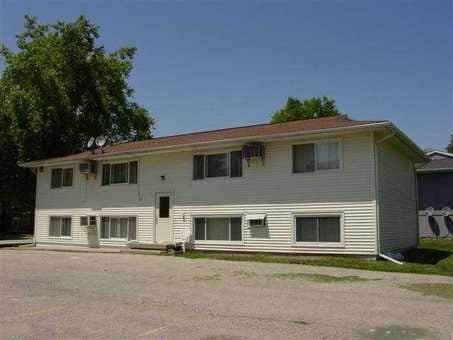 240 S Chestnut St in North Liberty, IA - Building Photo