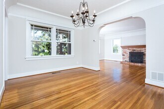 4713 Van Dyke Ave in San Diego, CA - Building Photo - Building Photo