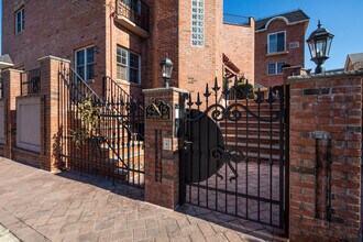 6315 Forest Ave in Ridgewood, NY - Building Photo - Building Photo