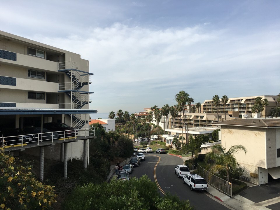 414 Monterey Ln, Unit D in San Clemente, CA - Building Photo