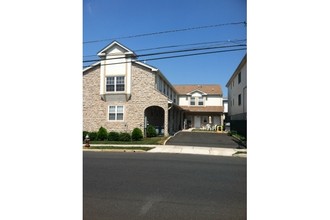 332-338 Niles St in Elizabeth, NJ - Building Photo - Building Photo