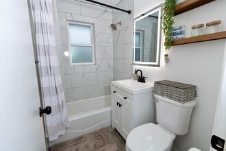 326 S C St in Lompoc, CA - Building Photo - Building Photo