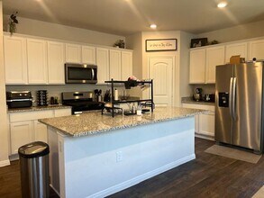 311 Town Lk Bnd in Kyle, TX - Building Photo - Building Photo