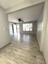 1122 E Santa Fe Ave in Fullerton, CA - Foto de edificio - Building Photo