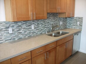 1828 Parkdale Way in San Jose, CA - Building Photo - Building Photo