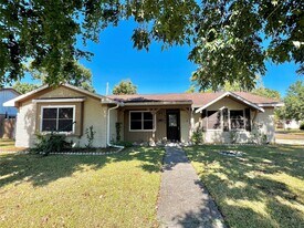 6102 McKinstry Blvd in Houston, TX - Building Photo