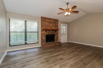 973 Marble Ridge Dr in Orange Park, FL - Building Photo - Building Photo